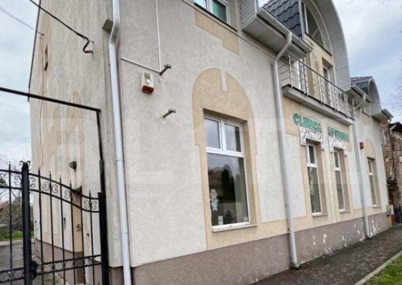 Casa de vanzare , anterior clinica medicala , 1174mp, 30 cam - 4