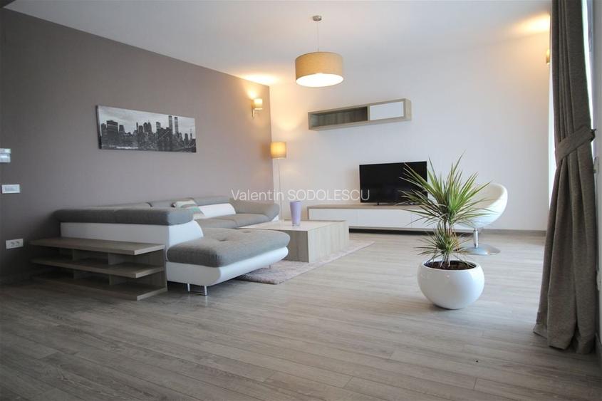 Apartament cu 3 camere de închiriat în zona Nord