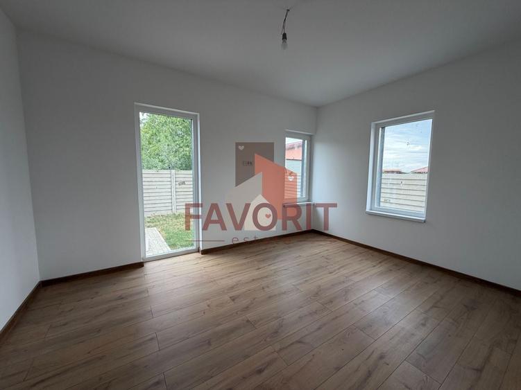 Duplex cu 3 camere cu Canalizare în Ianova