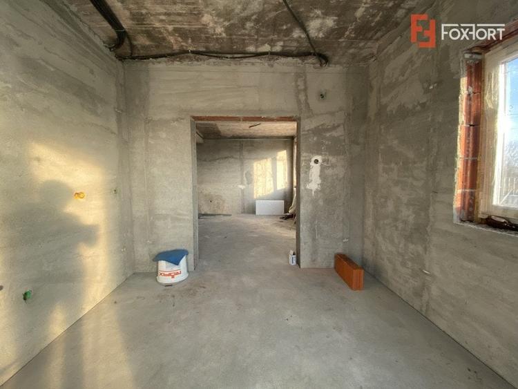 Casa tip triplex cu 4 camere de vanzare in Sanandrei - 9