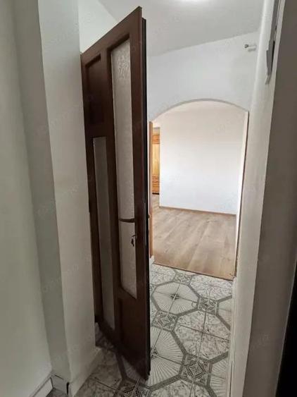 Apartament 2 camere transformat i garsoiera, 33 mp, zona Pia?a Sud - 2