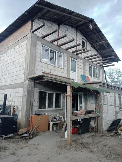 De vanzare casa cu etaj. - 4