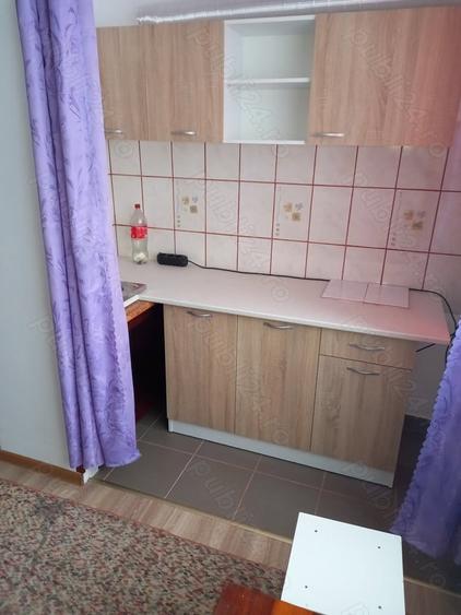 Gars sud 21 mp. Etaj 2, de pe revolu?iei langa circa sud - 7