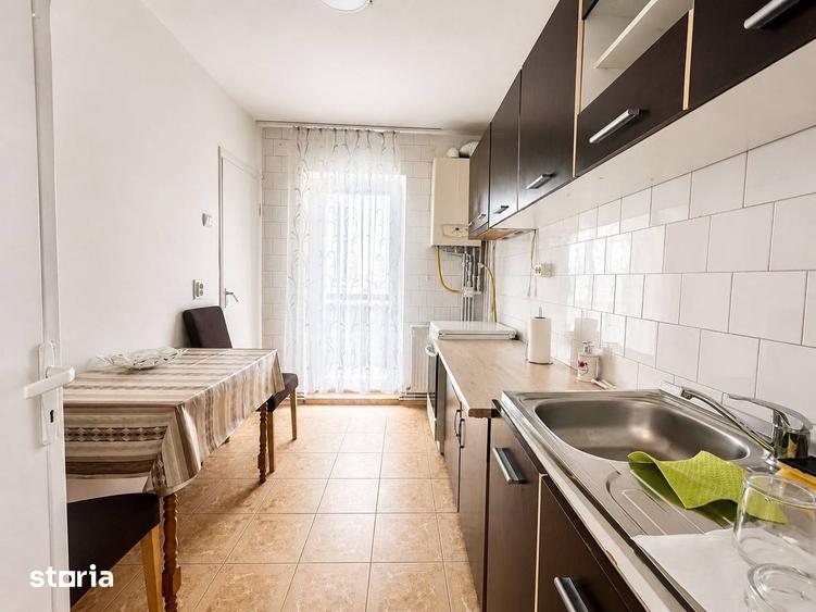 De vanzare apartament 2 camere decomandat Mana?tur - 3