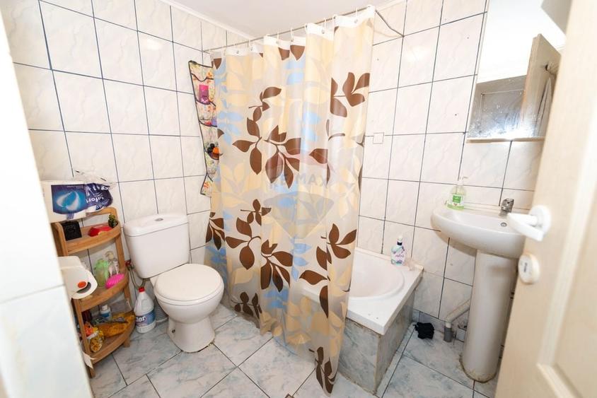 Casă de vânzare si teren 266mp în zona Giulesti - 12