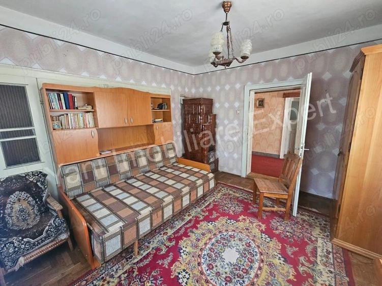 Casa + 6100 mp teren de vanzare in comuna Cepari, sat Urluie?ti, jude? Arge?. - 12