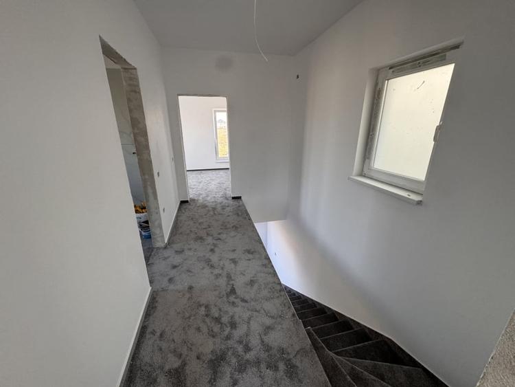 DIRECT DEZVOLTATOR, SUPRAFATA GENEROASA, MODERN - 9