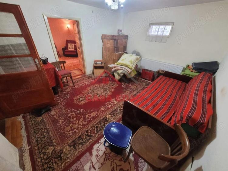 Casa in Banesti,-- 52.000e - 6