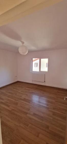 Straulesti Închiriez ap 4 cam nemobilat et 1 vila P+1 E 1 loc parcare inclus - 4