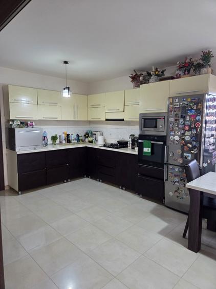 Casa 3 camere + living!!asfalt !!propietar - 1