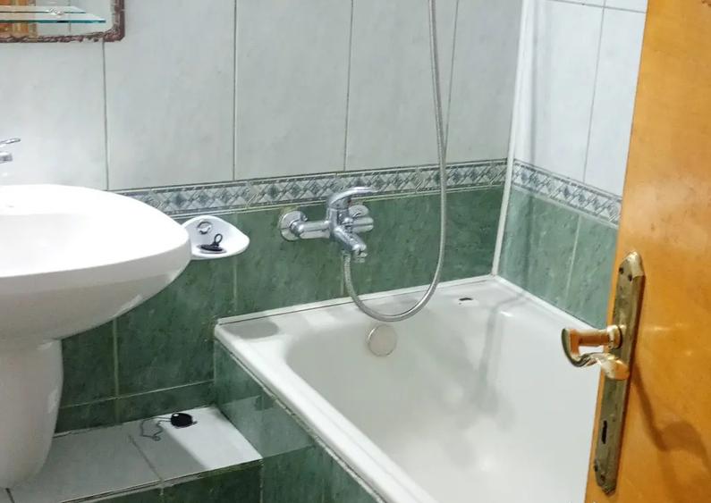 Inchiriez garsoniera Pite?ti, Gavana - 1