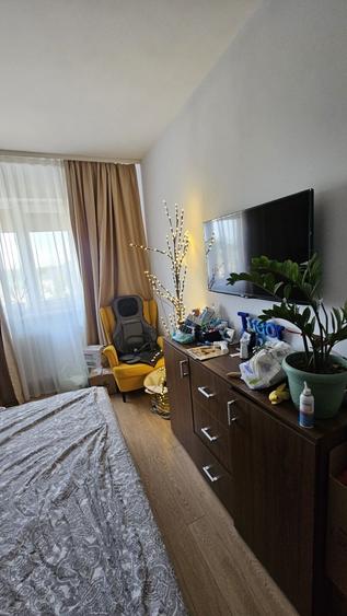 Inchiriez apartament 2 camere - 4