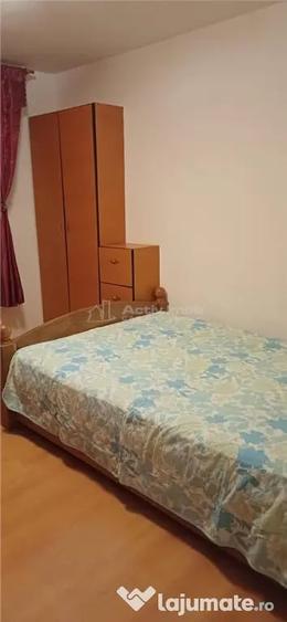 Apartament cu 4 camere decomandat în Bartolomeu
