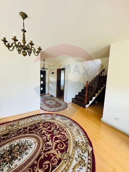 Casa / Vila cu 5 camere de vanzare in zona Sud-Est - 6