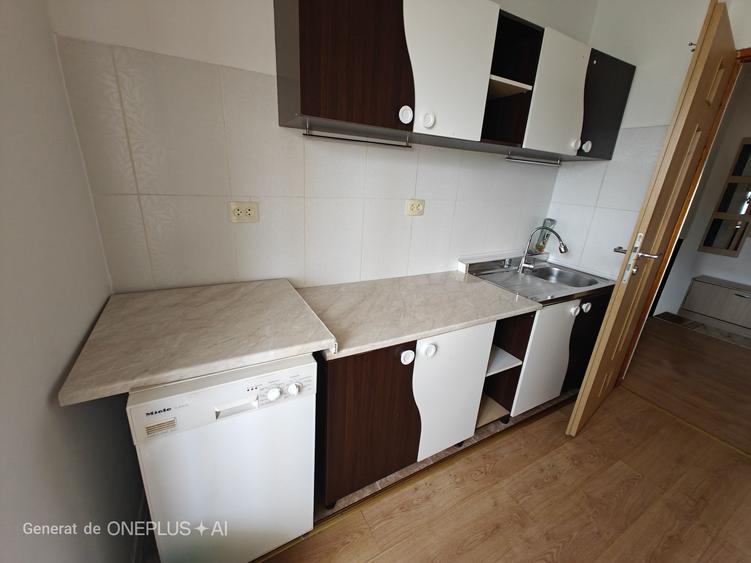 Inchiriez apartament Urlati - 11
