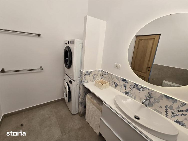 Casă cu 4 camere cu Teren 1000 Mp în Tamași