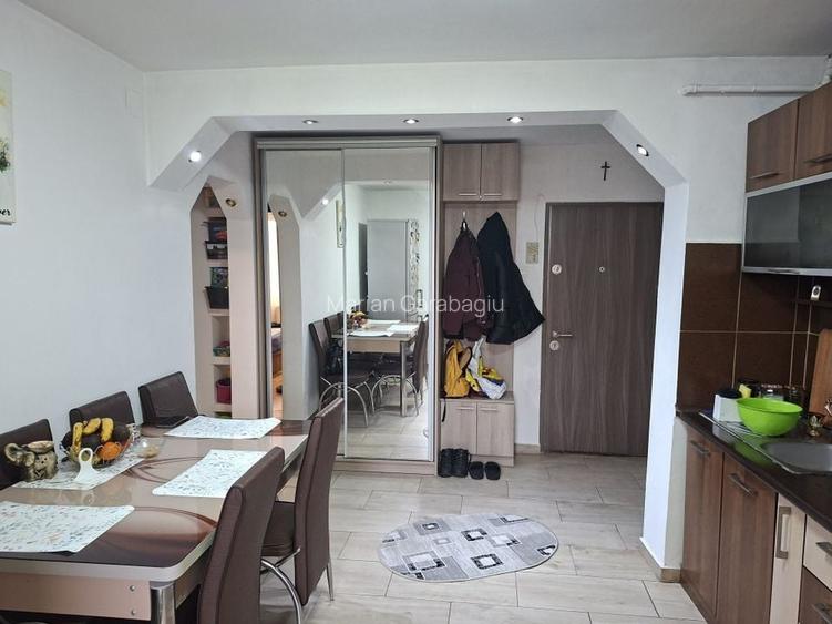 De vanzare Apartament 2 camere Pacii