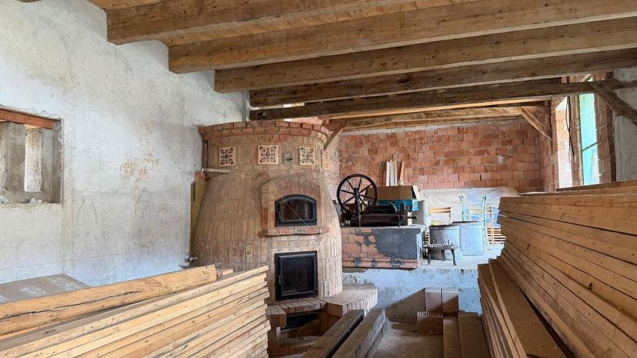 Casă autentică în Alma Vii – restaurare începută, potențial nelimitat - 3