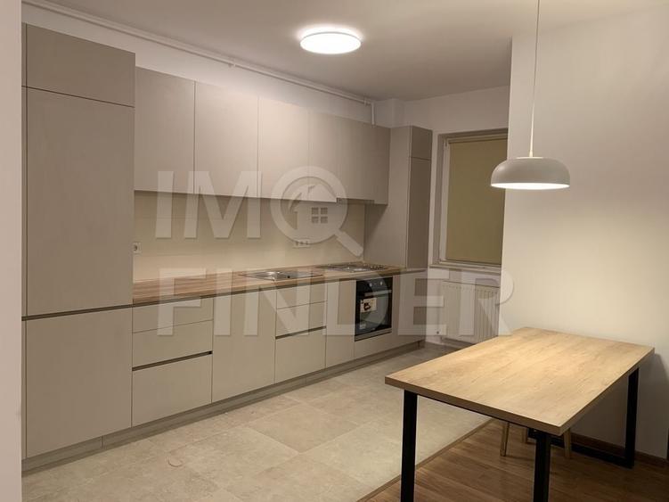 Apartament cu 2 camere semidecomandat, mobilat în Bună Ziua