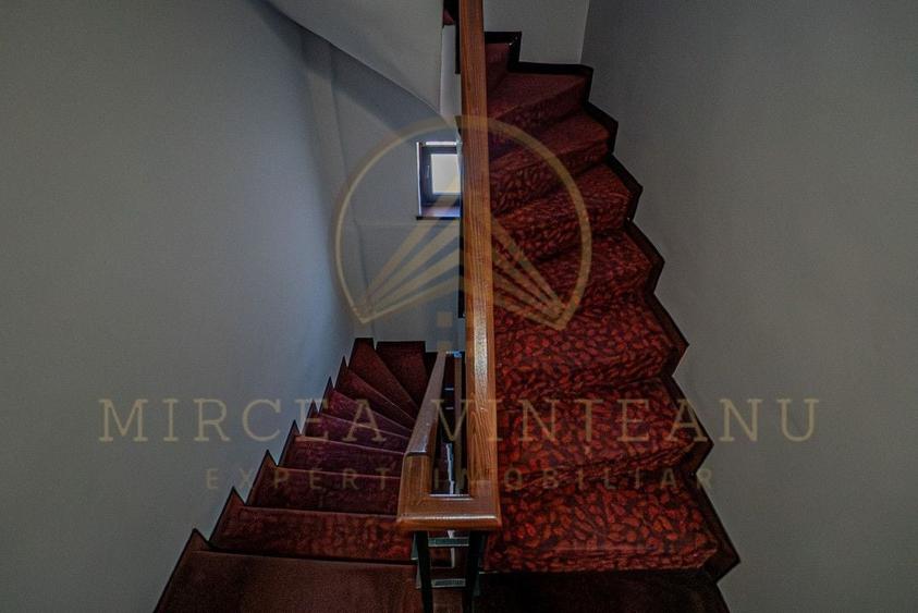 Hotel 3 Stele de Vânzare la  Delfinariu, aproape de Mamaia - 17