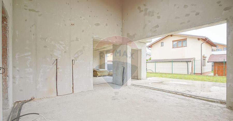 Casa spa?ioasa la gri, 4 camere, 3 bai, teren 500 mp ... - 17
