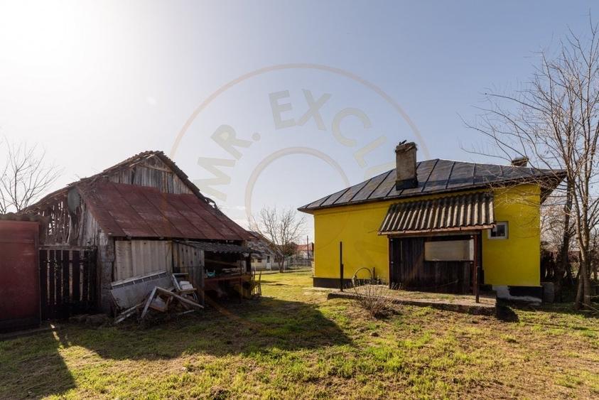 Casa la tara cu teren generos in zona Cateasca -Jud. Arges! - 18