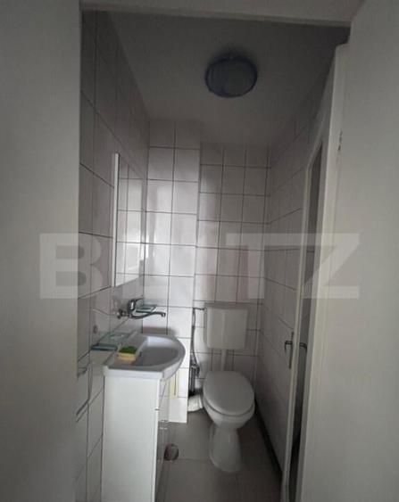 Apartament 3 camere, decomandat, in INIMA ORASULUI - 7