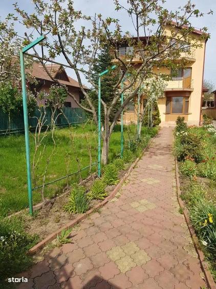 Vila Otopeni, vis-a-vis Primarie - 1