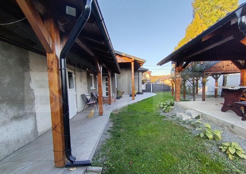 Casa cu 3 camere,baie, bucatarie,anexe.pivni?a teren 800 m - 9