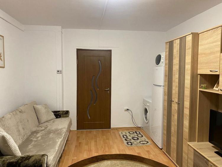 Inchiriez garsoniera 22mp - 6