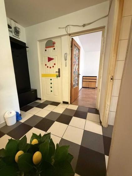 Vanzare 2camere Decomandat Bloc Reabilitat Termic Metrou Crangasi - 11