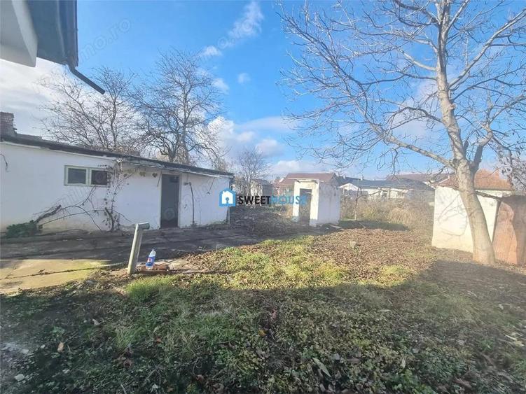 Casa de vanzare cu 4 camere si anexe in Fagaras. - 13