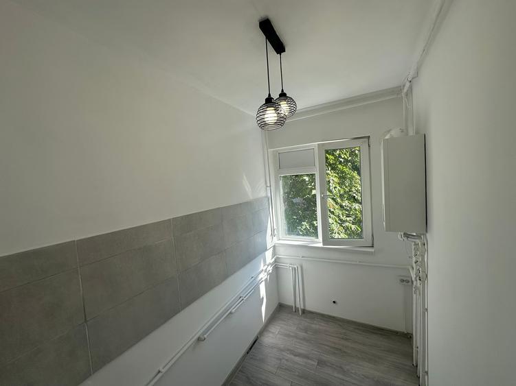 Exclusivitate ! Apartament 3 camere - Casa de Cultura - 93.000 euro  PRET FIX ! - 13