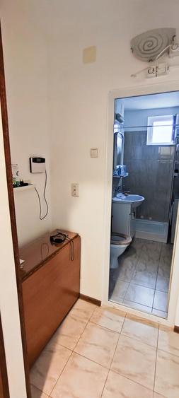 Apartament cu 2 camere decomandat în Precista