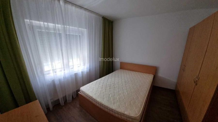 2 camere in Piata Chibrit