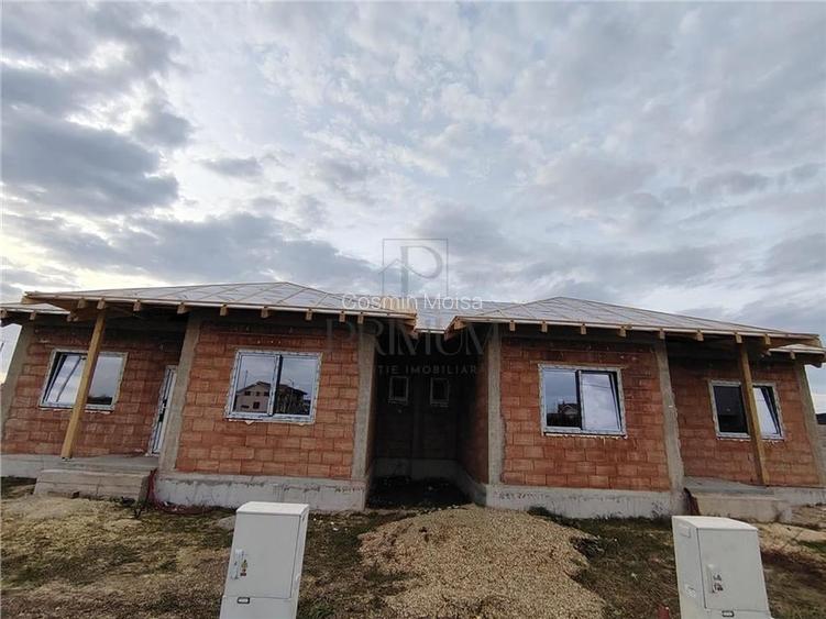 Duplex separat prin baie - toate utilitatile - proiect deosebit.