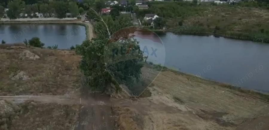 Teren Intravilan de Vanzare 5000 mp - Deschidere la Lac - 2