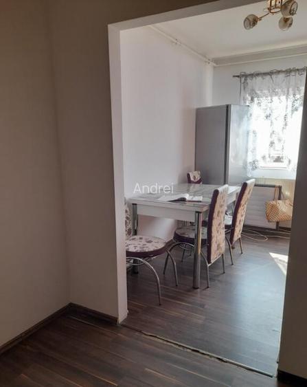 Inchiriere apartament o camera zona Florilor