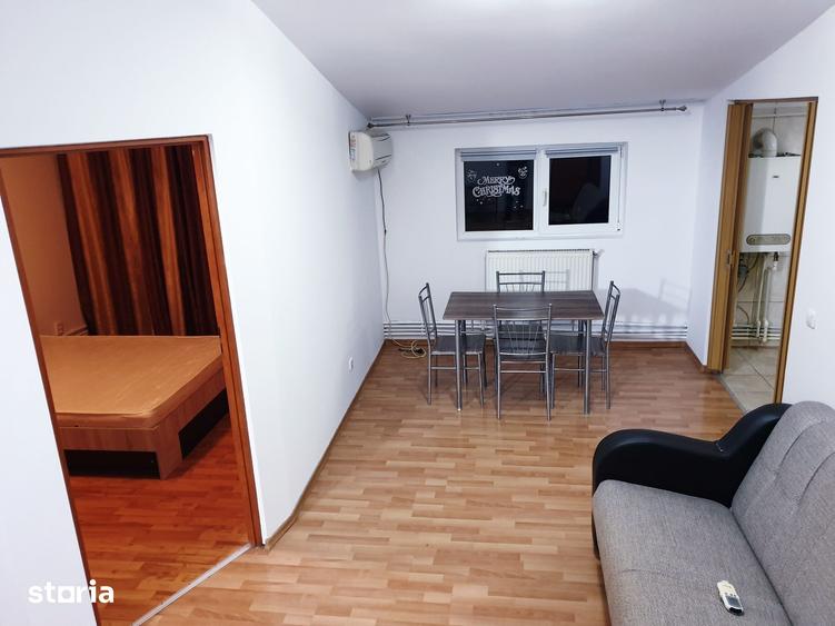 Apartament cu 2 camere în Micro 20
