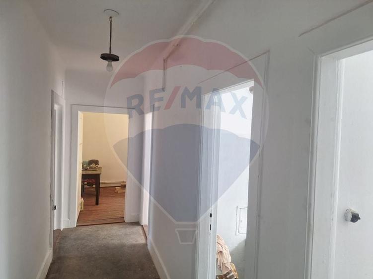 Apartament cu 2 camere in zona Central Simeria, Hunedoara - 9