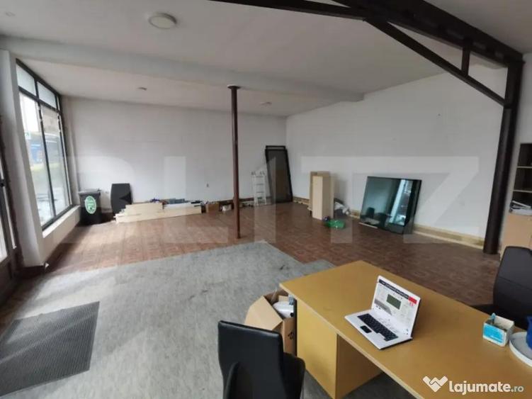 Spatiu birou/comercial, 70 mp, vitrina, 3 parcari, zona Damb - 1