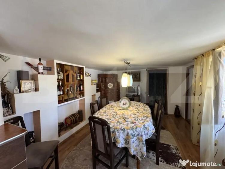 Casa plan parter cu 4 camere, 160 mp si 13000 mp teren, zona - 10