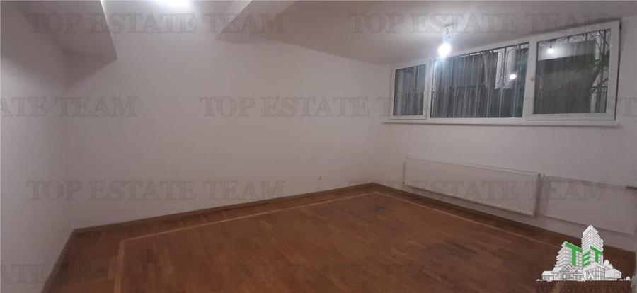 Spatii birou / comerciale de inchirat ,Universitate,  10 euro / mp - 8