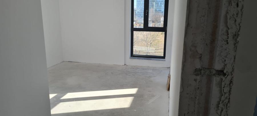 Piata Presei Libere, Petrom City, langa Lacul Baneasa - 1