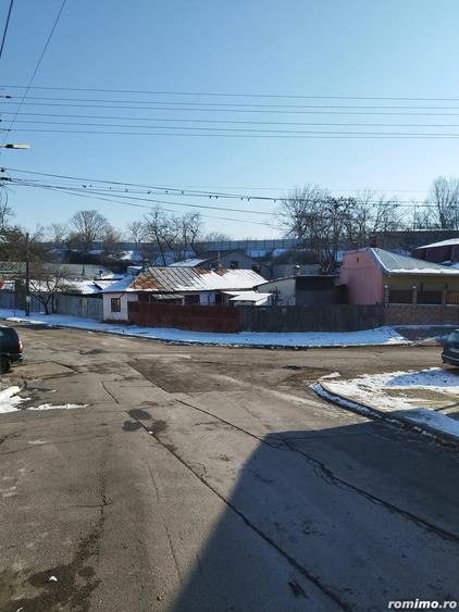 Casa cu curte de vanzare - 1