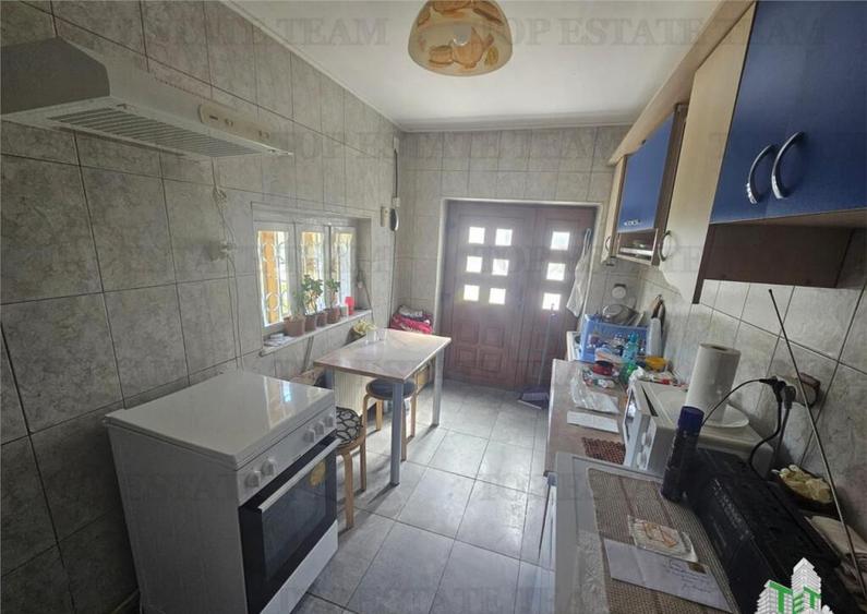 Casa cocheta cu gradina superba 800 metri ultracentral Gaest - 8