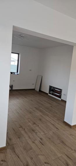 Casa de vanzare in Dumbrava Rosie - 1