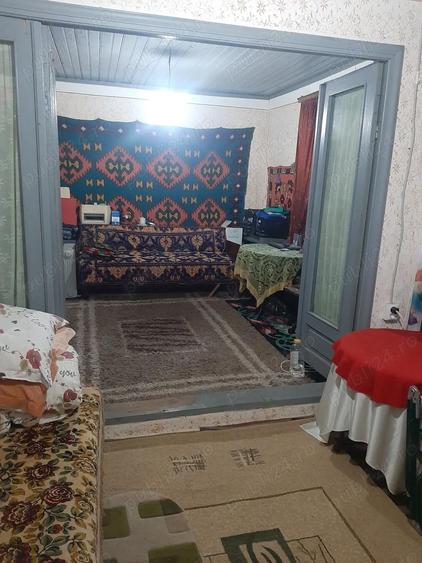 Jude?ul Buzau com Glodeanu Sili?tea sat COTORCA, casa batrineasca din caramida 3465m - 2