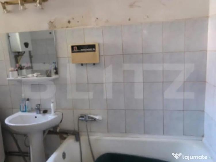 Casa 4 camere , teren 285 mp, zona semi-centrala - 11