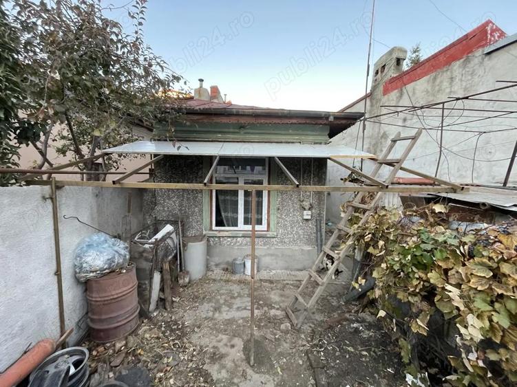 Casa curte individuala zona 0 - 3